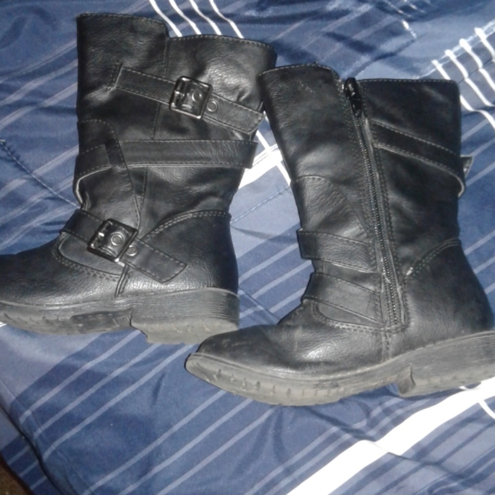 Boots - Picture 2 of 2